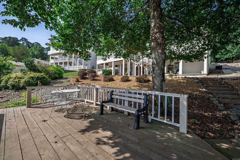 Rare opportunity on Lake Balboa! This custom-built waterfront - photo 47