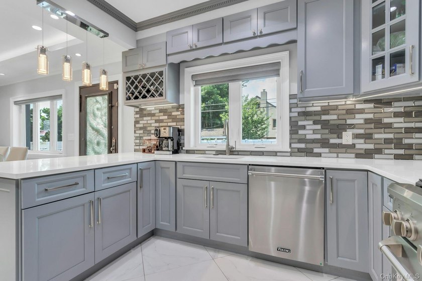 A remarkable showcase of craftsmanship, sophistication, and - photo 12