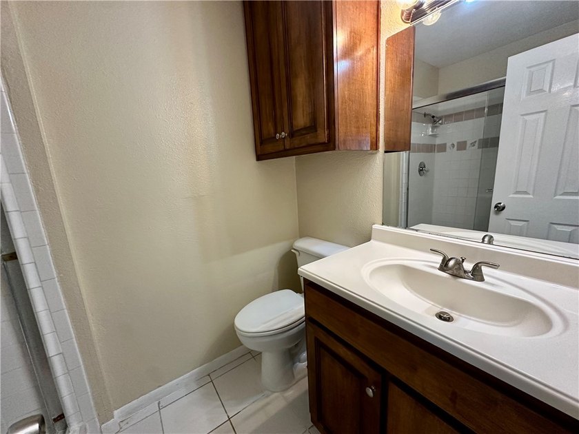 PRICED TO SELL! THIS 3 BED 2 FULL BATH HOME HAS BEEN REMODELED - photo 17