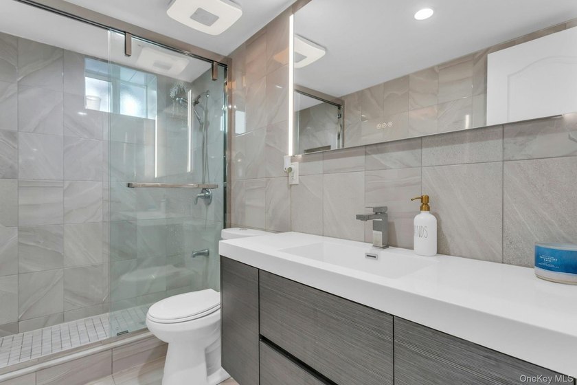 A remarkable showcase of craftsmanship, sophistication, and - photo 37