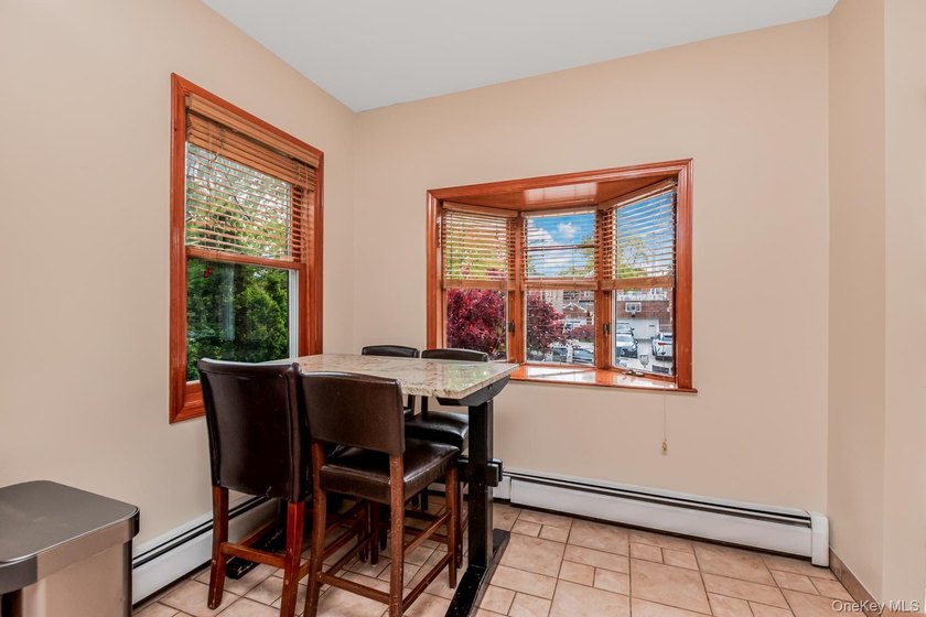 Welcome to 2234 Kingsland Ave - a cozy home on a quiet - photo 5