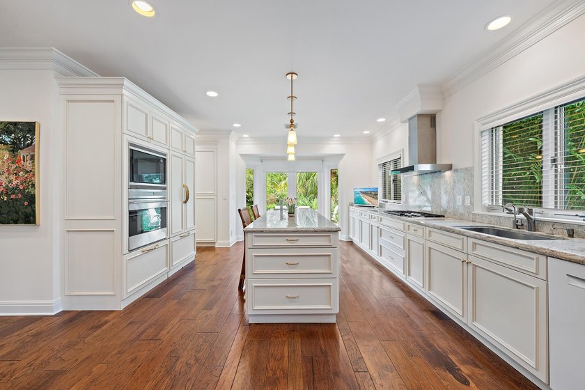 This Lovely Jupiter Hills home with rare private guest cottage - photo 12