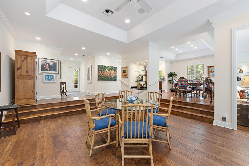 This Lovely Jupiter Hills home with rare private guest cottage - photo 15