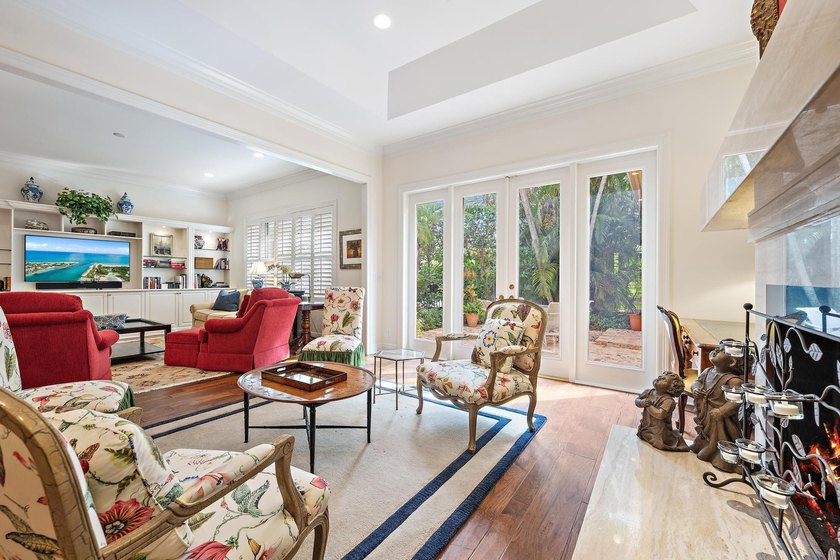 This Lovely Jupiter Hills home with rare private guest cottage - photo 16