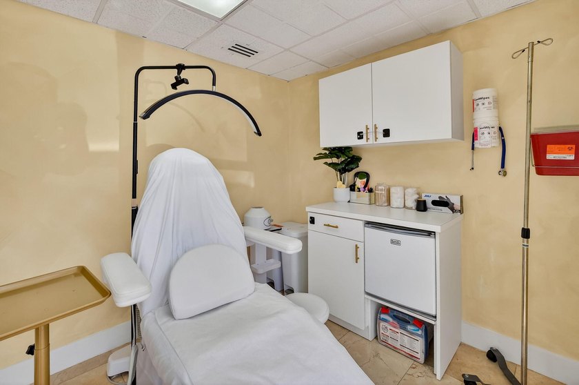Rare opportunity to acquire a premier, full-service medspa - photo 22