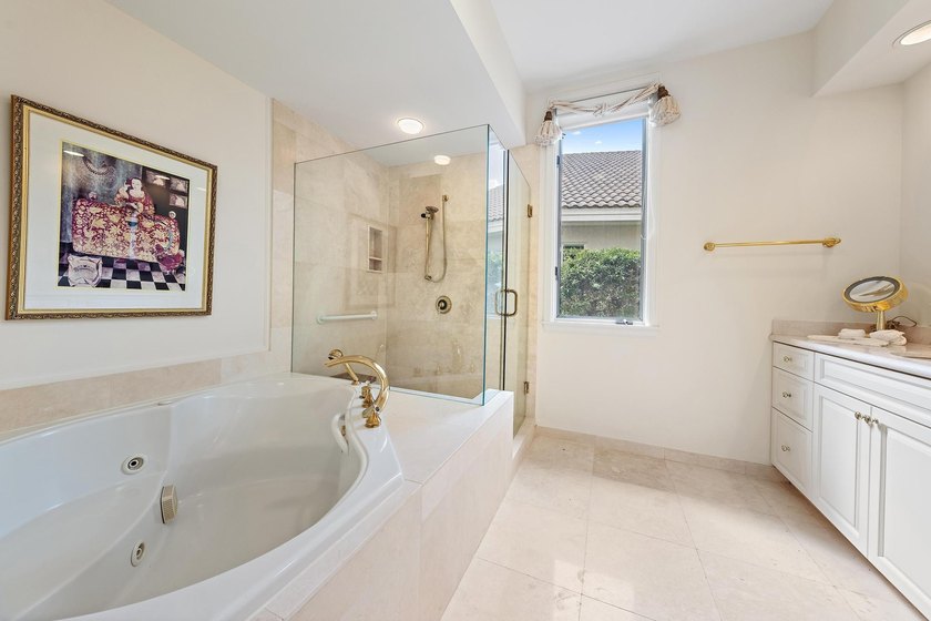 This Lovely Jupiter Hills home with rare private guest cottage - photo 25