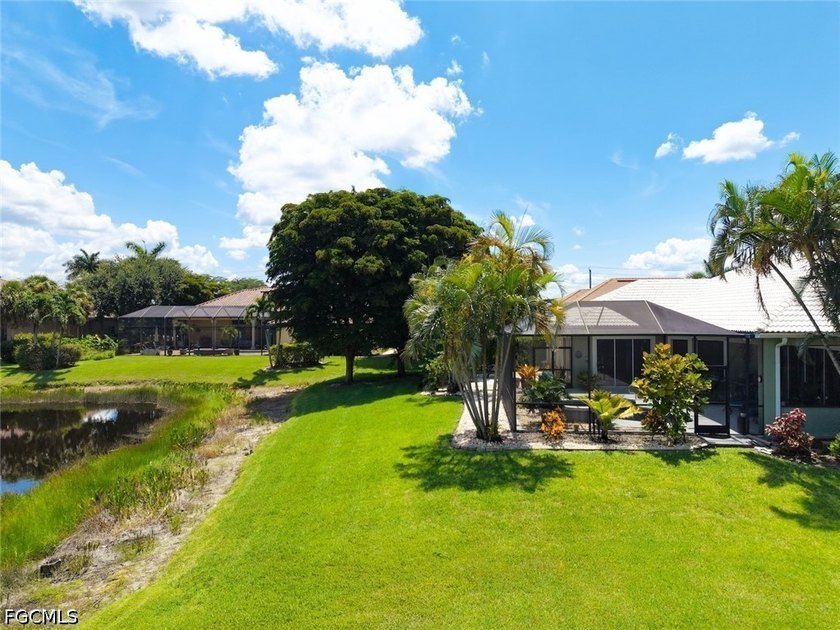 This 3 bedroom, 3 bath showplace in a peaceful, serene lake - photo 39