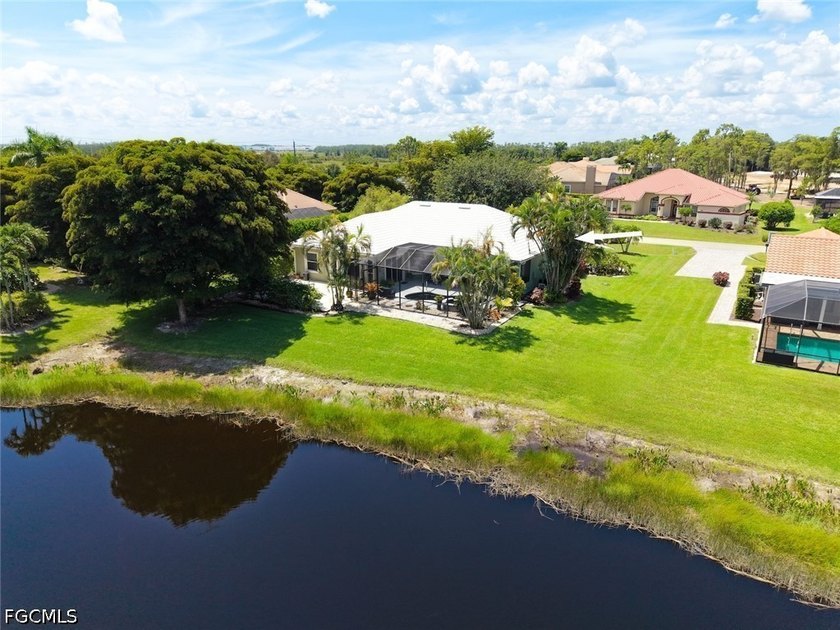 This 3 bedroom, 3 bath showplace in a peaceful, serene lake - photo 40