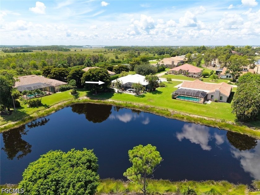 This 3 bedroom, 3 bath showplace in a peaceful, serene lake - photo 41