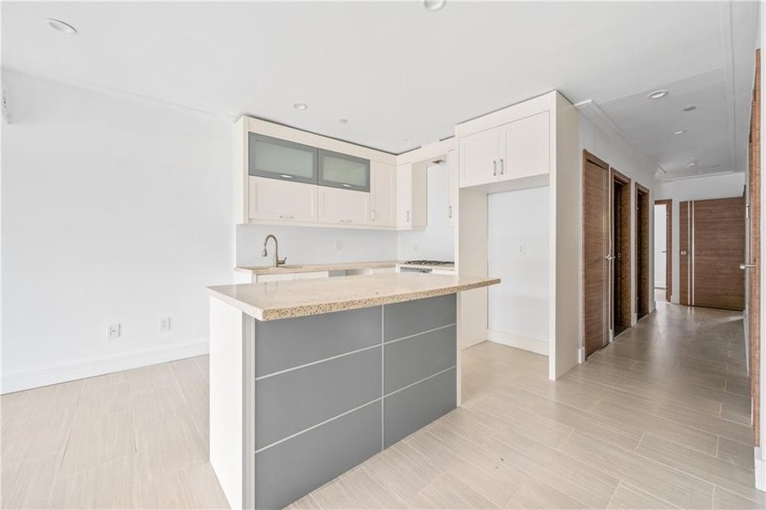 Presenting this newly constructed luxury condominium for the - photo 4