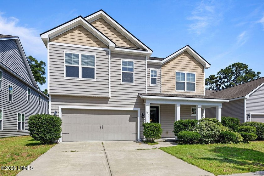 Welcome to Oyster Bluff on Lady's Island! This spacious - photo 5