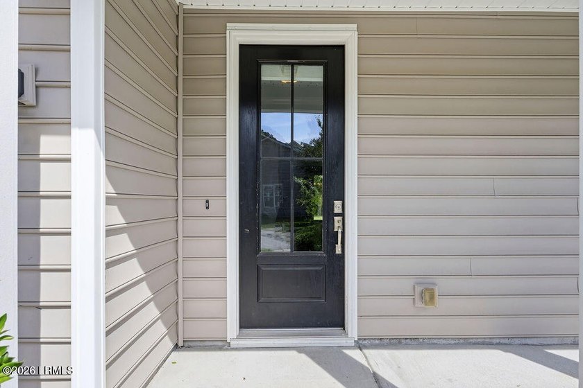 Welcome to Oyster Bluff on Lady's Island! This spacious - photo 6