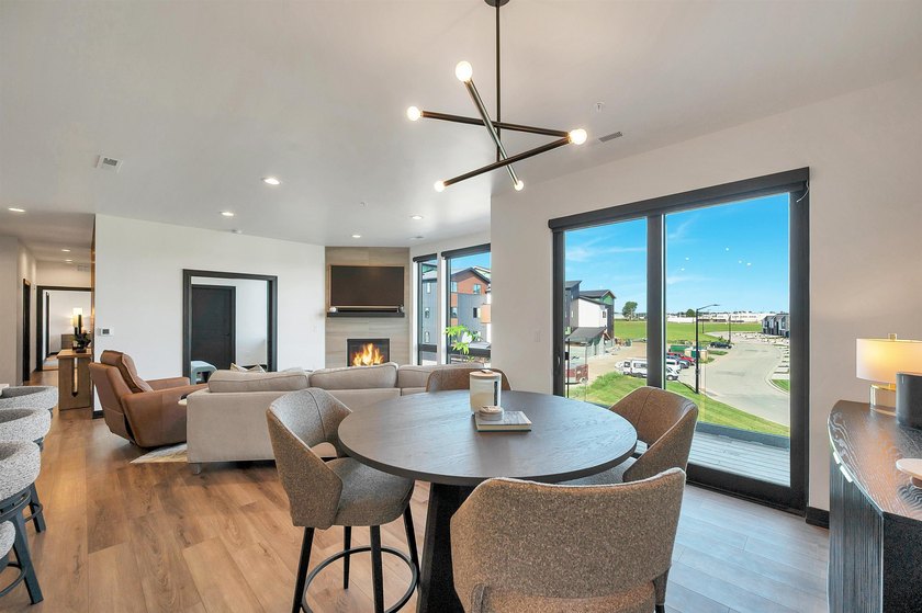 Maintenance-free waterfront living! Enjoy high end condo living - photo 21