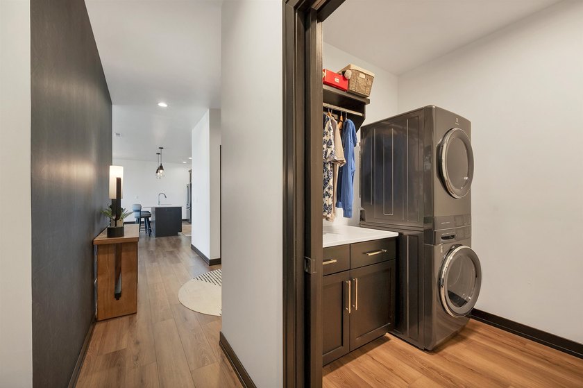 Maintenance-free waterfront living! Enjoy high end condo living - photo 32
