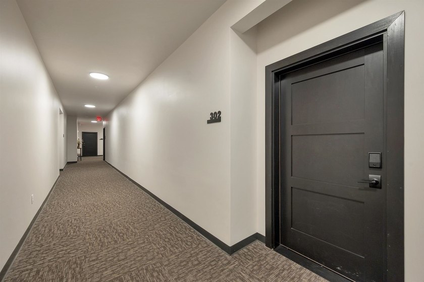 Maintenance-free waterfront living! Enjoy high end condo living - photo 37