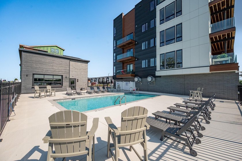 Maintenance-free waterfront living! Enjoy high end condo living - photo 42