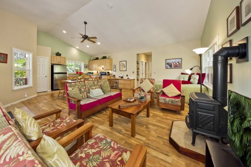 You'll be charmed by this thoughtfully designed custom home - photo 3