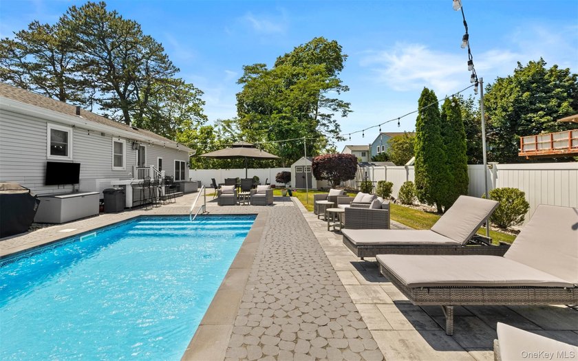 Pride of ownership shines throughout this Spectacular 3-bedroom - photo 15