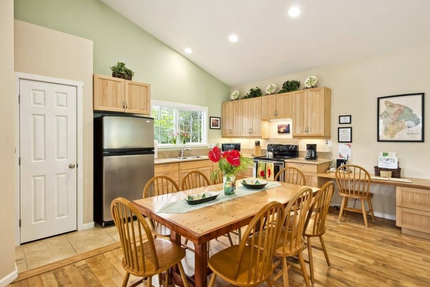 You'll be charmed by this thoughtfully designed custom home - photo 9