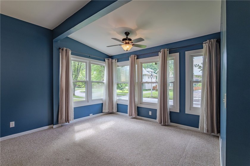 Welcome to Laurelton Rd in the heart of North Winton Village! - photo 10
