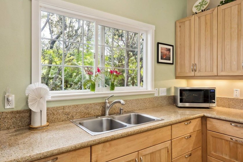 You'll be charmed by this thoughtfully designed custom home - photo 10