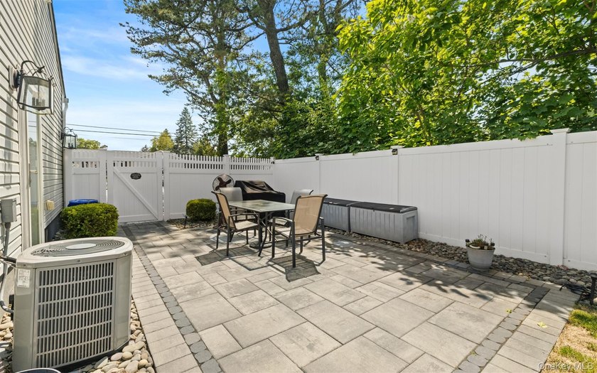 Pride of ownership shines throughout this Spectacular 3-bedroom - photo 26