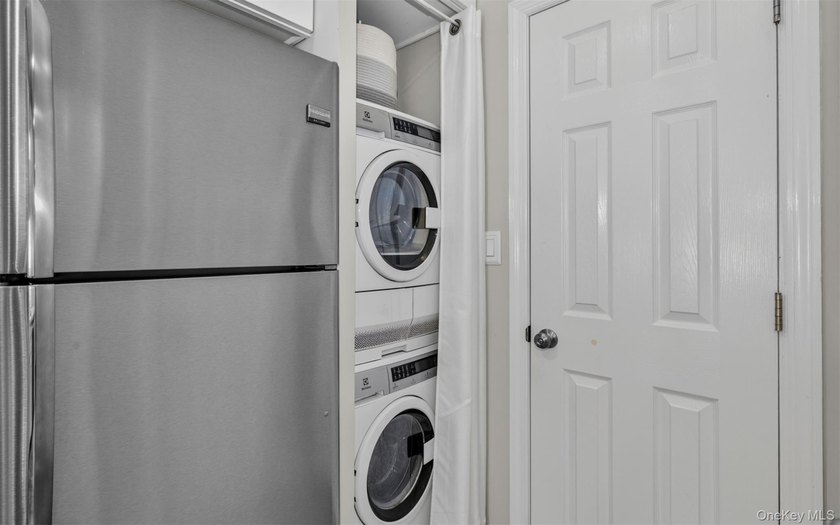 Pride of ownership shines throughout this Spectacular 3-bedroom - photo 33