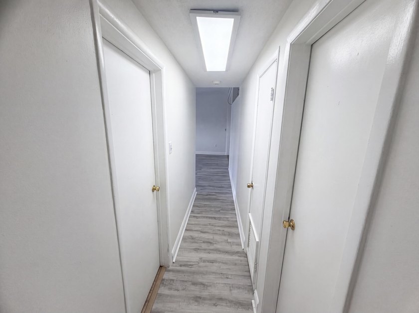 752 Orchid Dr is a 1-story Royal Palm Beach home, gives an open - photo 23