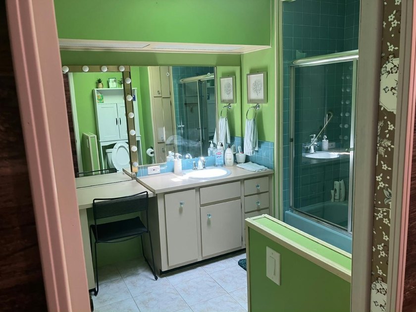 Don't miss this rare opportunity. This home has four sections - photo 26
