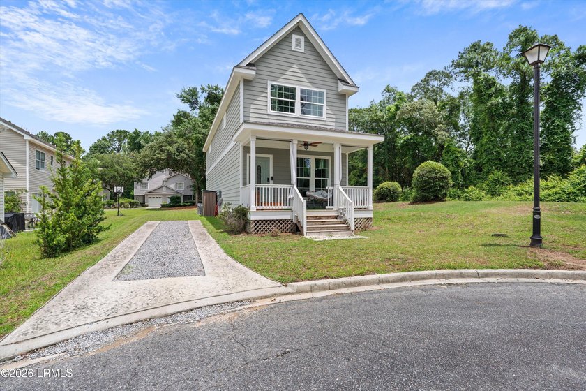 Modern coastal farmhouse living meets Lowcountry charm at 2 - photo 3