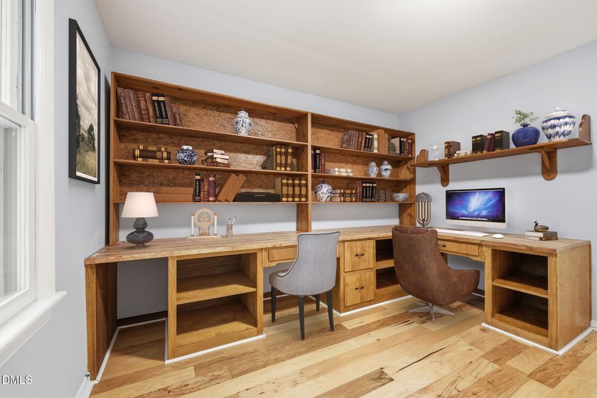 Detached 2-Car Garage with Finished Bonus Room &amp; Full Bath! - photo 28