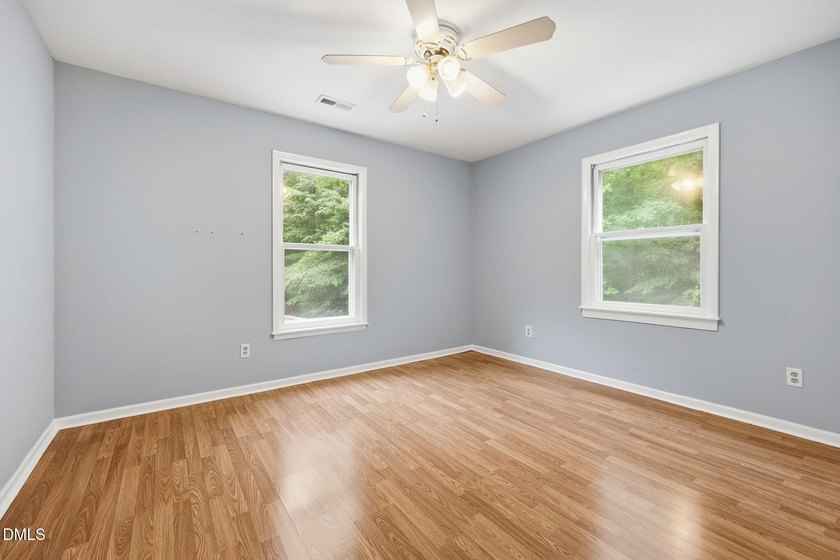 Detached 2-Car Garage with Finished Bonus Room &amp; Full Bath! - photo 33