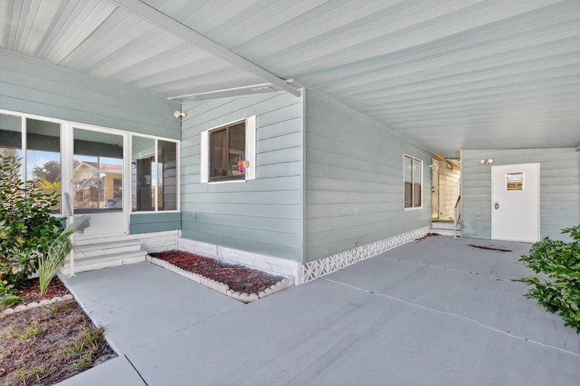 SELLER WILL PAY THE FIRST 4 MONTHS RENT ON THE LEASE WITH - photo 2