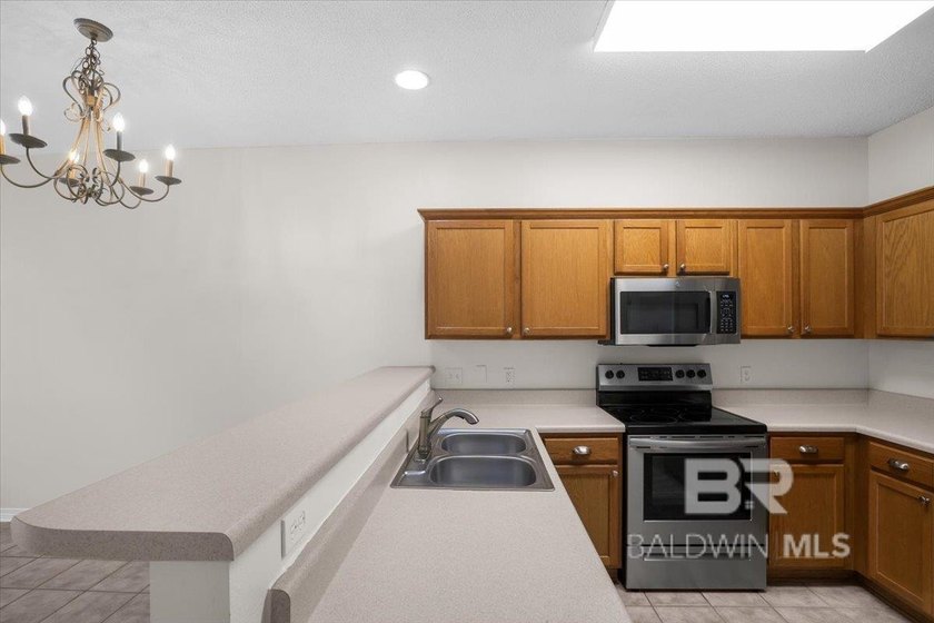 Welcome to Victoria Place in the heart of Foley! This - photo 9