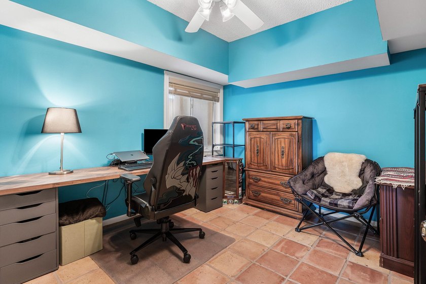 Are you looking for a renovated 1st floor corner unit condo in - photo 17