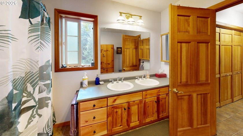 Private Acreage Retreat with Single-Level Living &amp; Incredible - photo 19