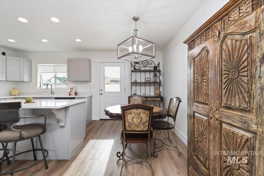 Welcome home to this better-than-new, thoughtfully designed - photo 11