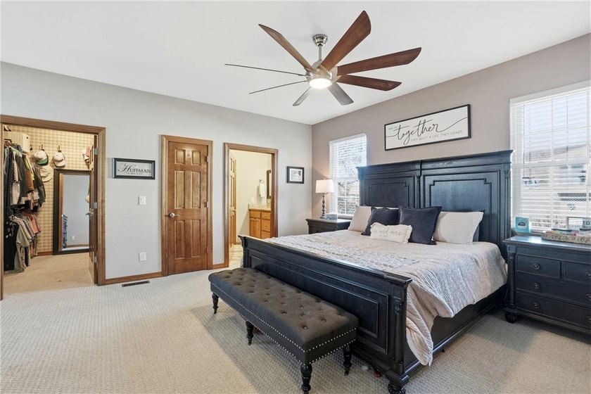 Welcome to 22 Bandy Dr in Holiday Island-a stunning home - photo 18