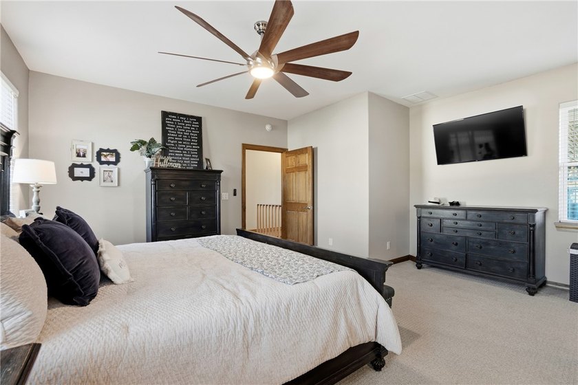 Welcome to 22 Bandy Dr in Holiday Island-a stunning home - photo 19