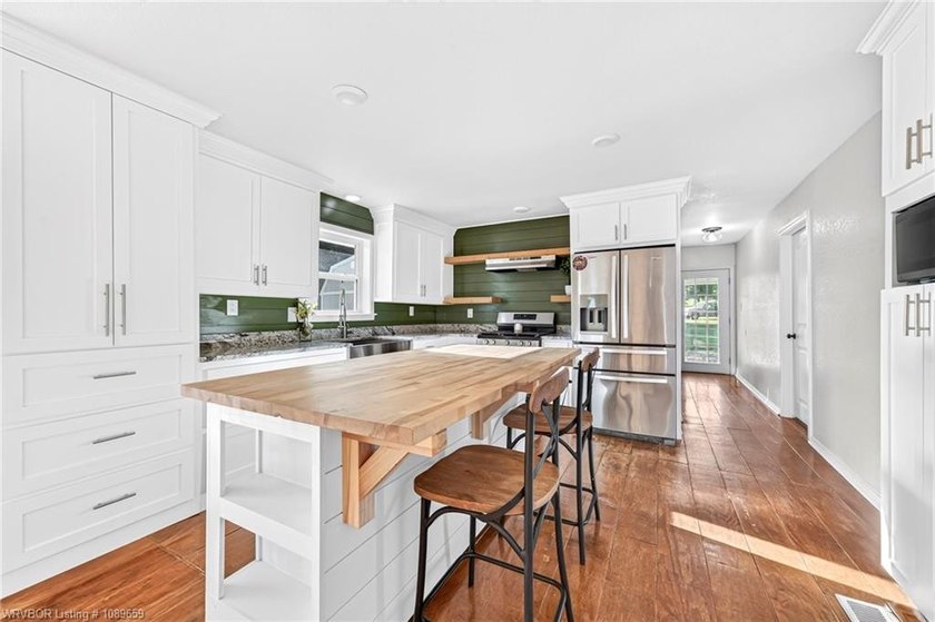 Backyard dreams really do exist! Nestled on a beautiful 2.3 - photo 20