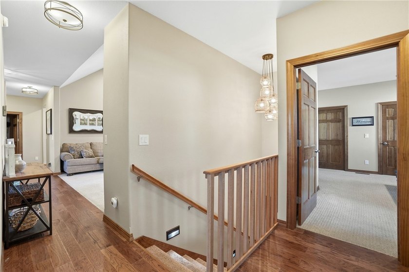 Welcome to 22 Bandy Dr in Holiday Island-a stunning home - photo 28