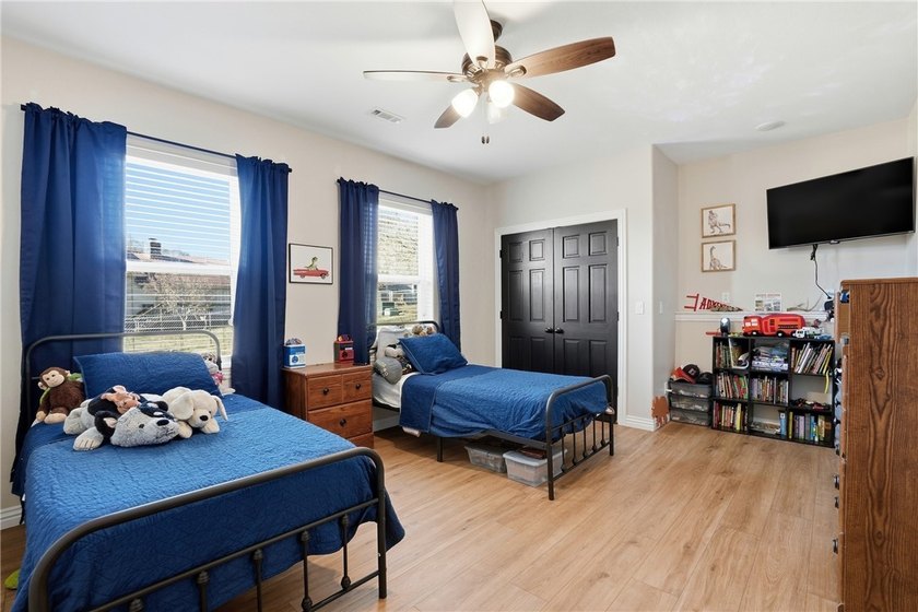 Welcome to 22 Bandy Dr in Holiday Island-a stunning home - photo 33