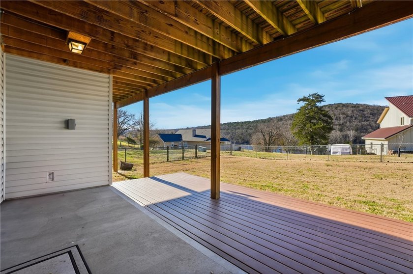 Welcome to 22 Bandy Dr in Holiday Island-a stunning home - photo 39