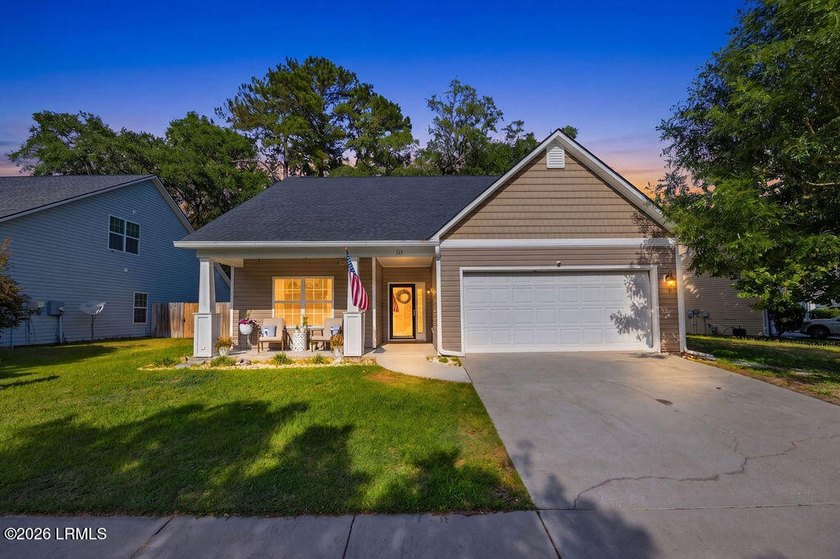 Welcome home to this charming Liberty Point property situated on - photo 3
