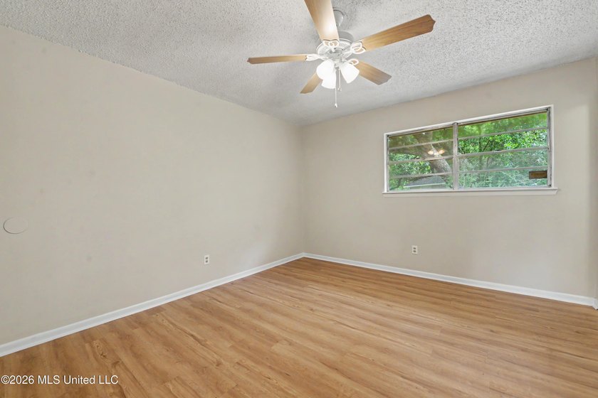Move-in ready and priced to sell! This beautifully refreshed - photo 12