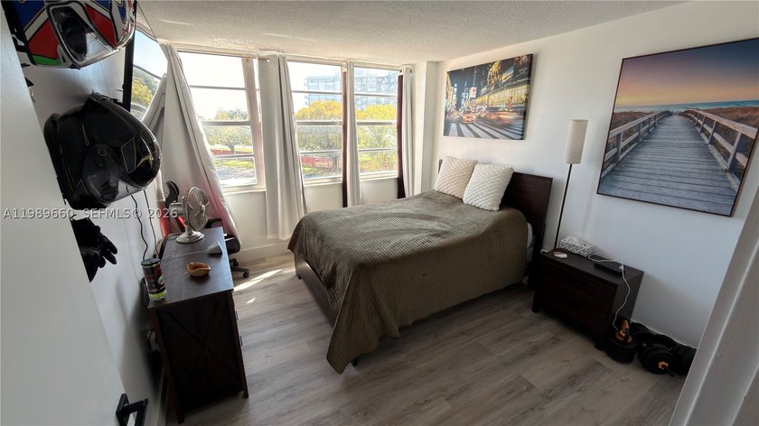 Beautifully updated and move-in ready 2/2 unit in the highly - photo 14