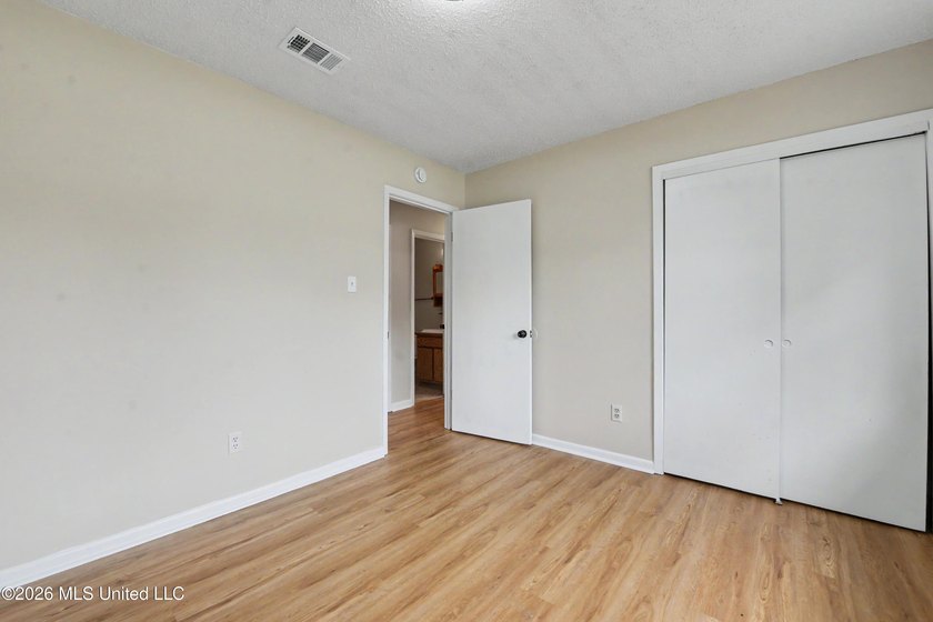 Move-in ready and priced to sell! This beautifully refreshed - photo 16