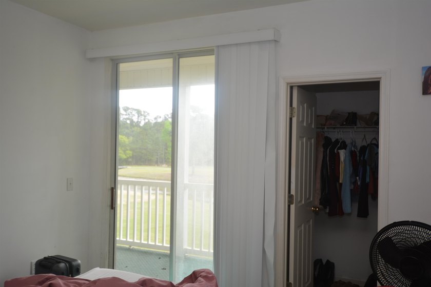 Nice 2 bedroom 2 bath unit updated 2 years ago with new carpet - photo 21