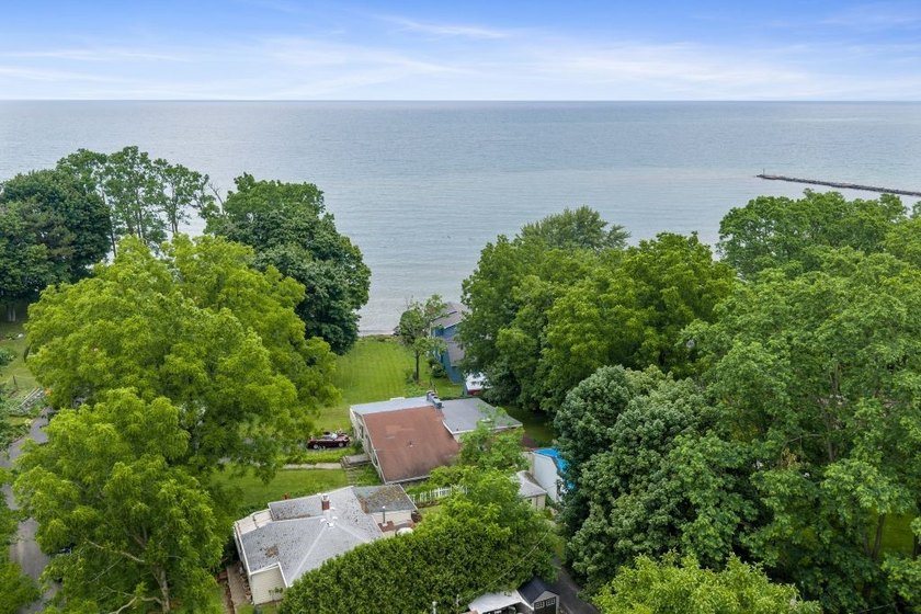 Opportunity knocks for waterfront living! Enjoy beautiful Lake - photo 5