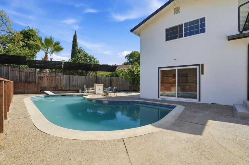 A rare opportunity to enjoy thoughtfully updated living both - photo 31